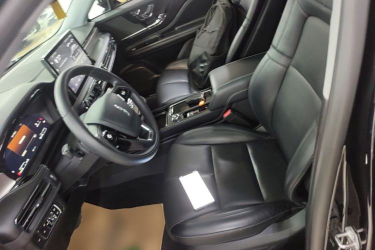 Used Lincoln Corsair 2022 2.0T Two-Wheel Drive Deluxe Edition Left Front Seat