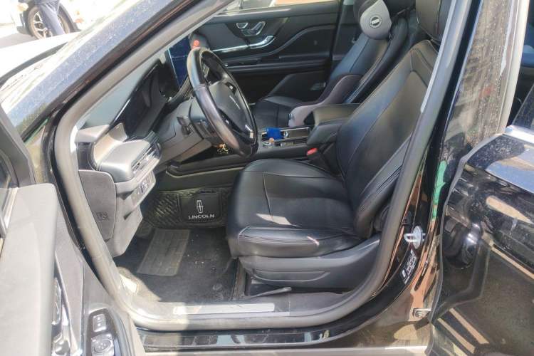 Used Lincoln Corsair 2022 2.0T Two-Wheel Drive Deluxe Edition Left Front Seat