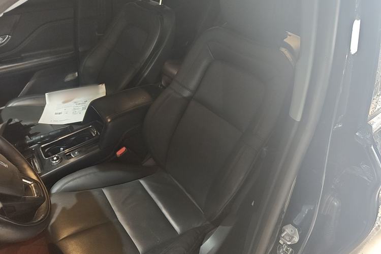 Used Lincoln Corsair 2022 2.0T Two-Wheel Drive Luxury Edition Left Front Seat