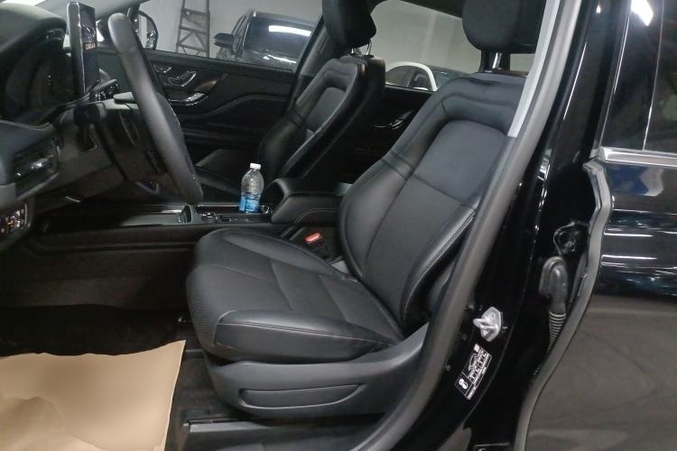 Used Lincoln Corsair 2022 Revised Version 2.0T Two-Wheel Drive Premium Edition Left Front Seat