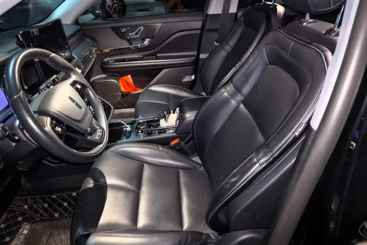 Used Lincoln Corsair 2022 2.0T Two-Wheel Drive Deluxe Edition Left Front Seat
