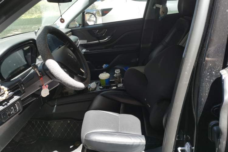 Used Lincoln Corsair 2022 2.0T Two-Wheel Drive Deluxe Edition Left Front Seat
