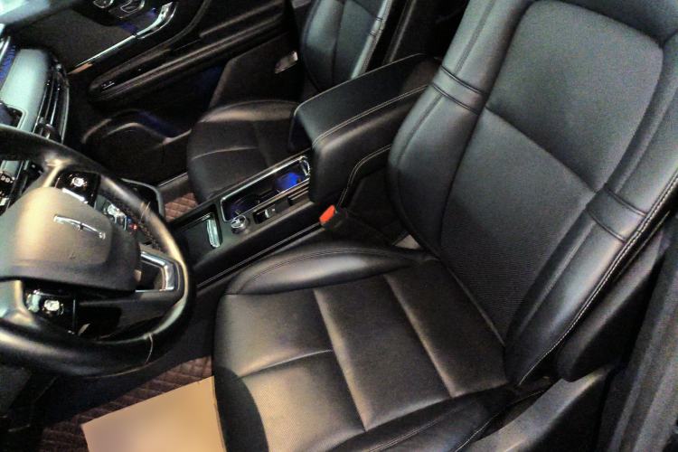 Used Lincoln Corsair 2022 Revised Version 2.0T Two-Wheel Drive Premium Edition Left Front Seat