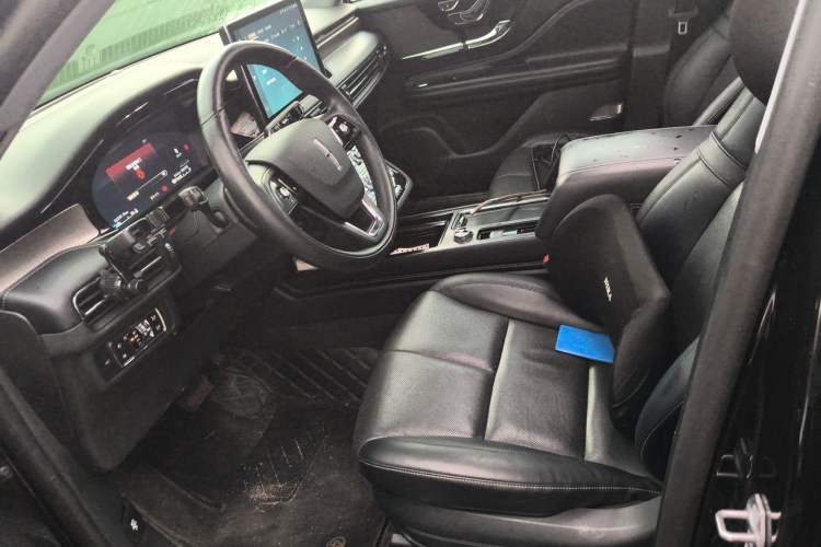 Used Lincoln Corsair 2022 2.0T Two-Wheel Drive Luxury Edition Left Front Seat