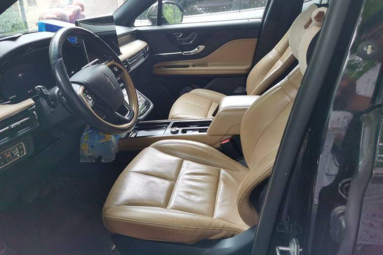 Used Lincoln Corsair 2022 2.0T Two-Wheel Drive Luxury Edition Left Front Seat