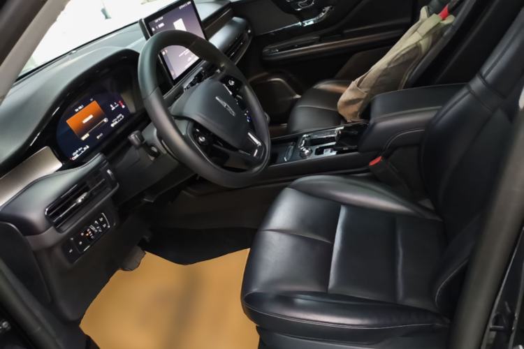 Used Lincoln Corsair 2022 2.0T Two-Wheel Drive Deluxe Edition Left Front Seat