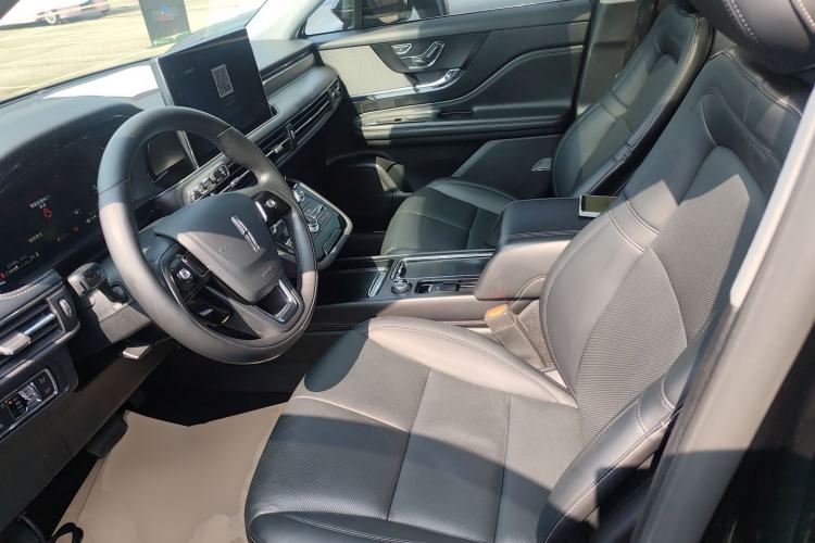 Used Lincoln Corsair 2022 2.0T Two-Wheel Drive Luxury Edition Left Front Seat