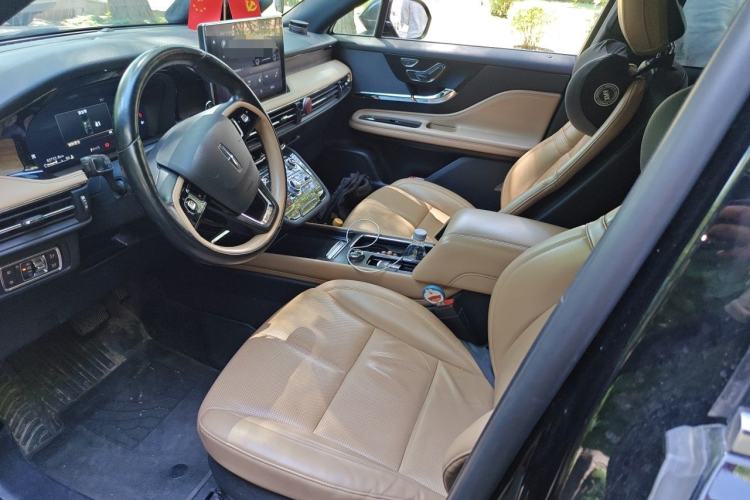 Used Lincoln Corsair 2022 2.0T Two-Wheel Drive Luxury Edition Left Front Seat