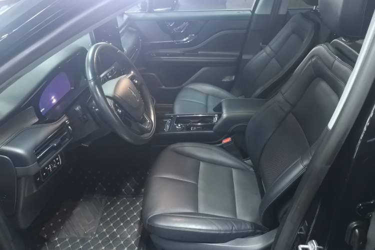 Used Lincoln Corsair 2022 2.0T Two-Wheel Drive Deluxe Edition Left Front Seat