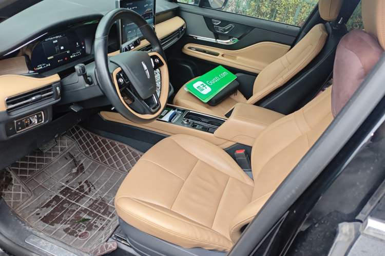 Used Lincoln Corsair 2022 2.0T Two-Wheel Drive Luxury Edition Left Front Seat