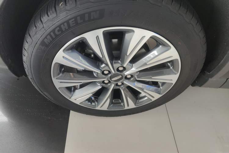 Used Lincoln Corsair 2022 2.0T Two-Wheel Drive Luxury Edition Left Front Wheel Hub