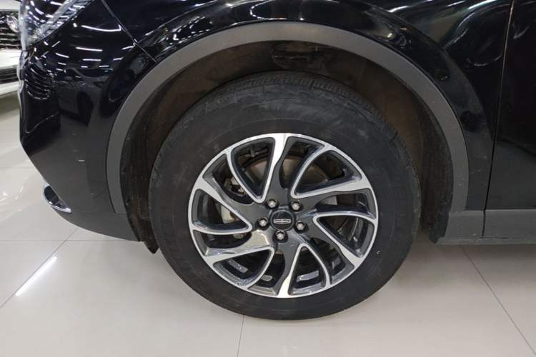 Used Lincoln Corsair 2022 2.0T Two-Wheel Drive Deluxe Edition Left Front Wheel Hub