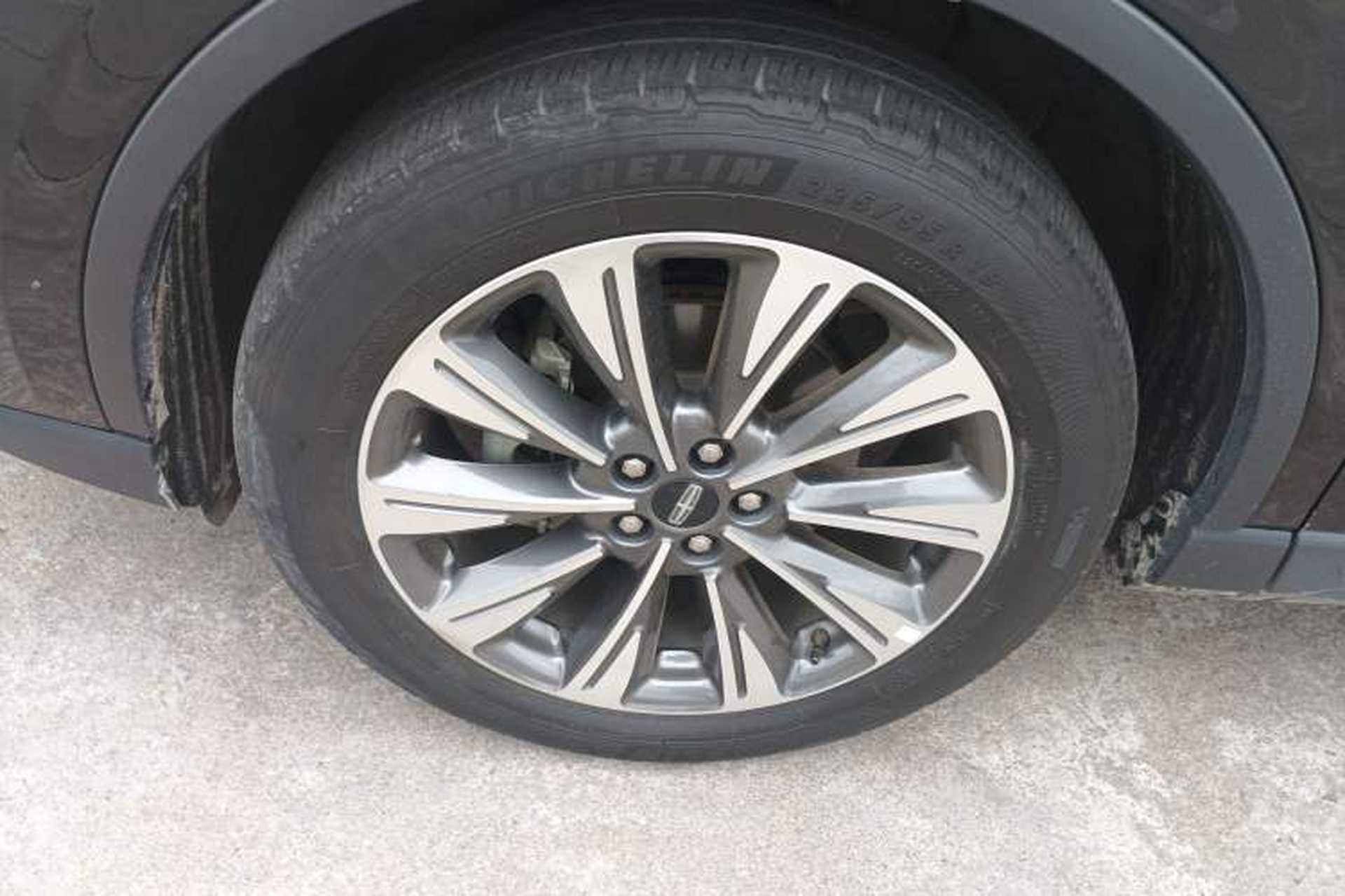 Used Lincoln Corsair 2022 2.0T Two-Wheel Drive Luxury Edition Left Front Wheel Hub