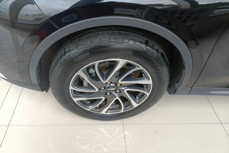 Used Lincoln Corsair 2022 Revised Version 2.0T Two-Wheel Drive Premium Edition Left Front Wheel Hub