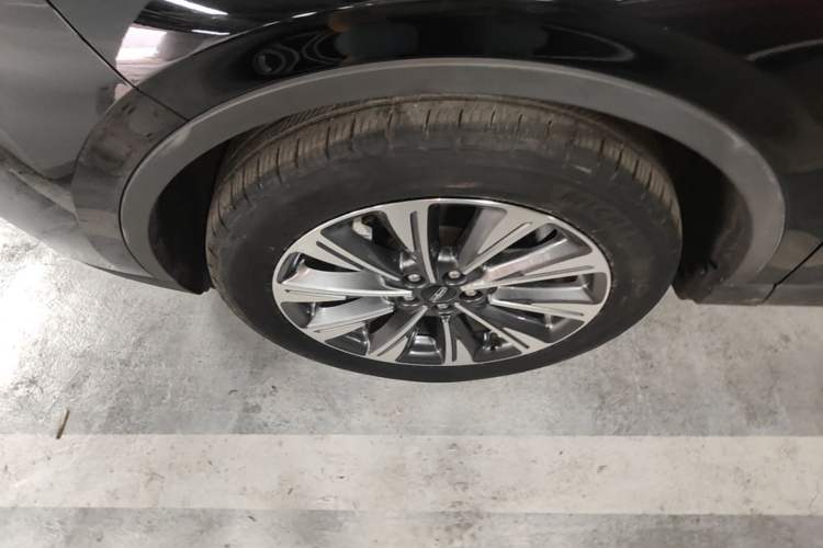 Used Lincoln Corsair 2022 2.0T Two-Wheel Drive Luxury Edition Left Front Wheel Hub