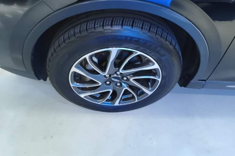 Used Lincoln Corsair 2022 2.0T Two-Wheel Drive Deluxe Edition Left Front Wheel Hub