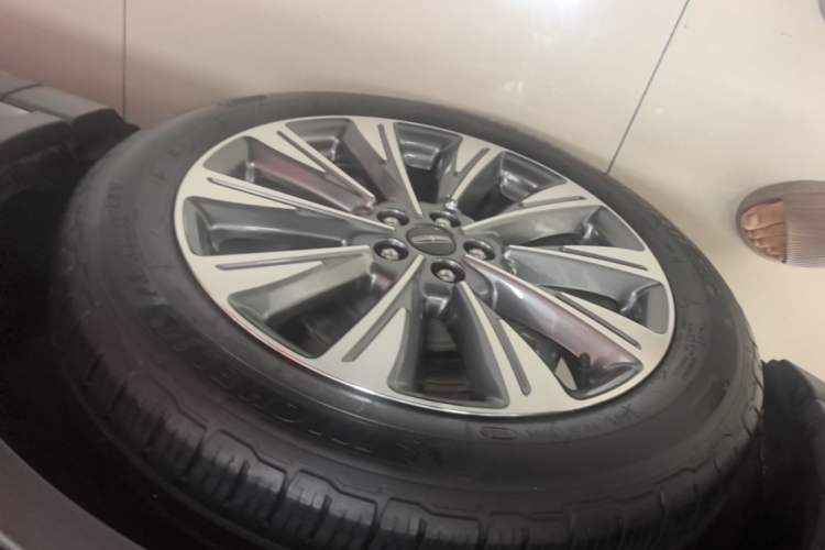 Used Lincoln Corsair 2022 2.0T Two-Wheel Drive Luxury Edition Left Front Wheel Hub