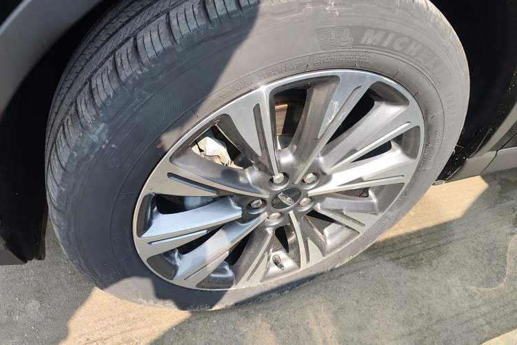 Used Lincoln Corsair 2022 2.0T Two-Wheel Drive Luxury Edition Left Front Wheel Hub