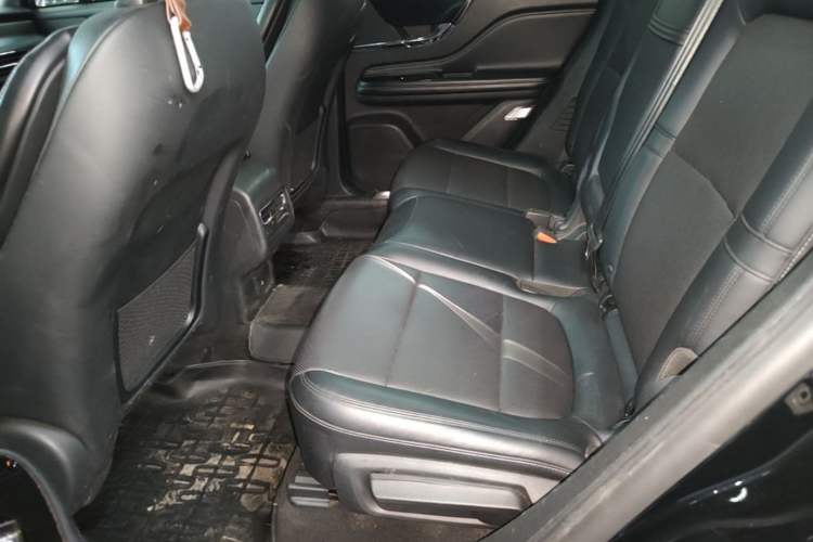 Used Lincoln Corsair 2022 2.0T Two-Wheel Drive Deluxe Edition Left Rear Seat