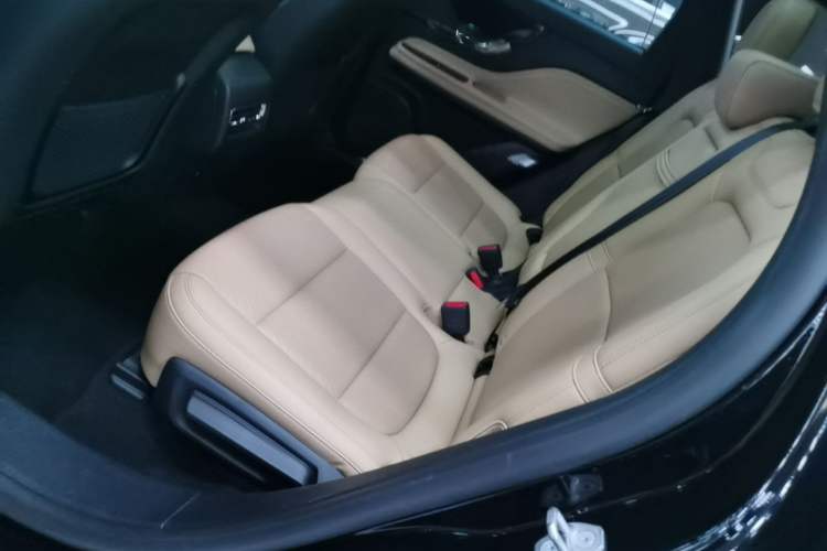Used Lincoln Corsair 2022 2.0T Two-Wheel Drive Luxury Edition Left Rear Seat