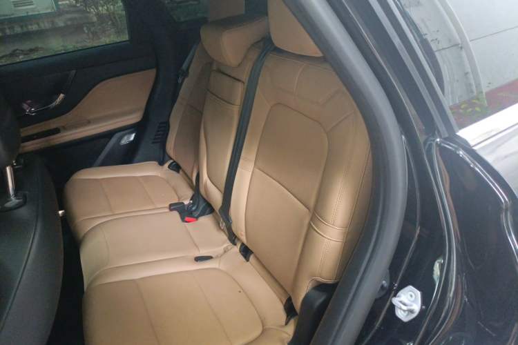 Used Lincoln Corsair 2022 2.0T Two-Wheel Drive Luxury Edition Left Rear Seat