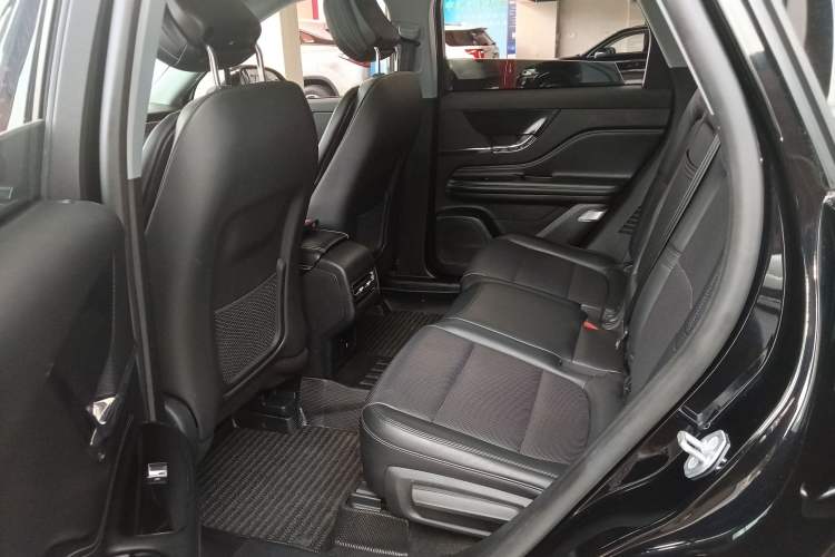 Used Lincoln Corsair 2022 Revised Version 2.0T Two-Wheel Drive Premium Edition Left Rear Seat