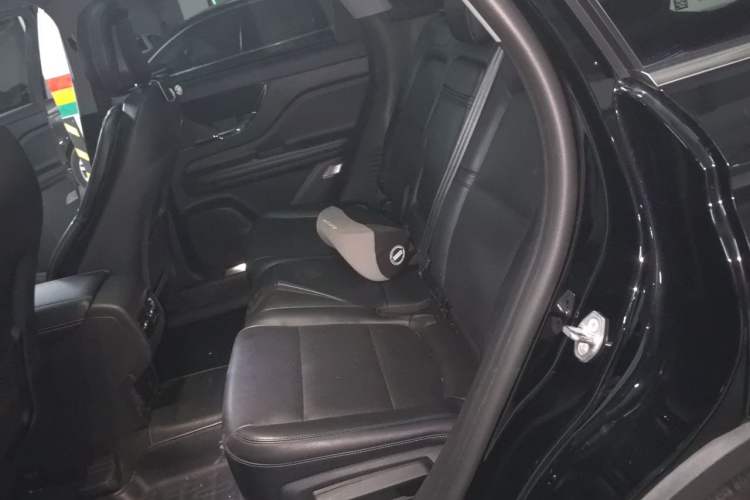 Used Lincoln Corsair 2022 2.0T Two-Wheel Drive Deluxe Edition Left Rear Seat