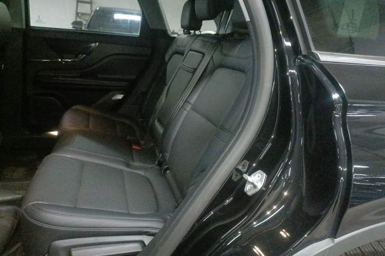 Used Lincoln Corsair 2022 Revised Version 2.0T Two-Wheel Drive Premium Edition Left Rear Seat