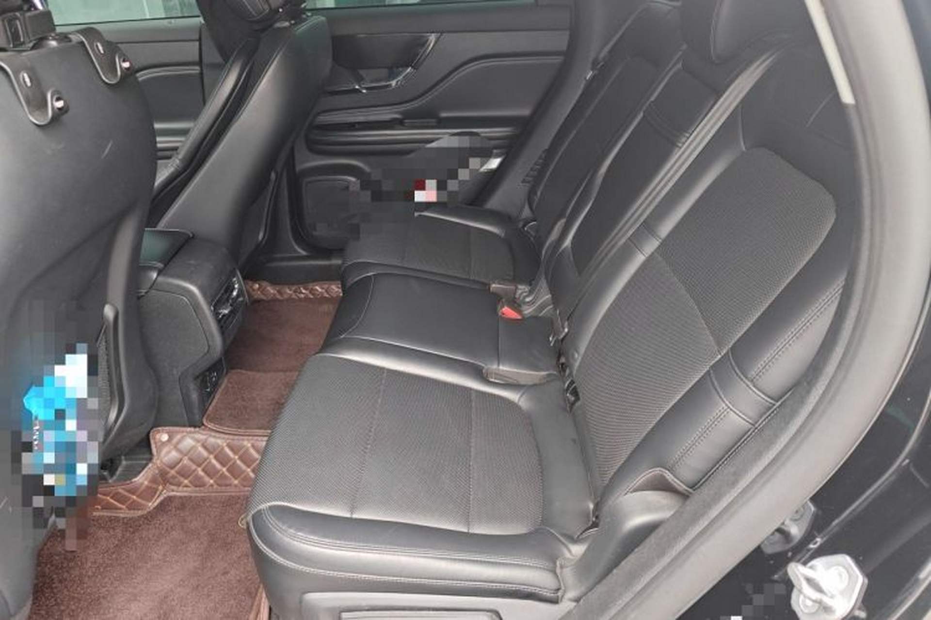 Used Lincoln Corsair 2022 2.0T Two-Wheel Drive Deluxe Edition Left Rear Seat