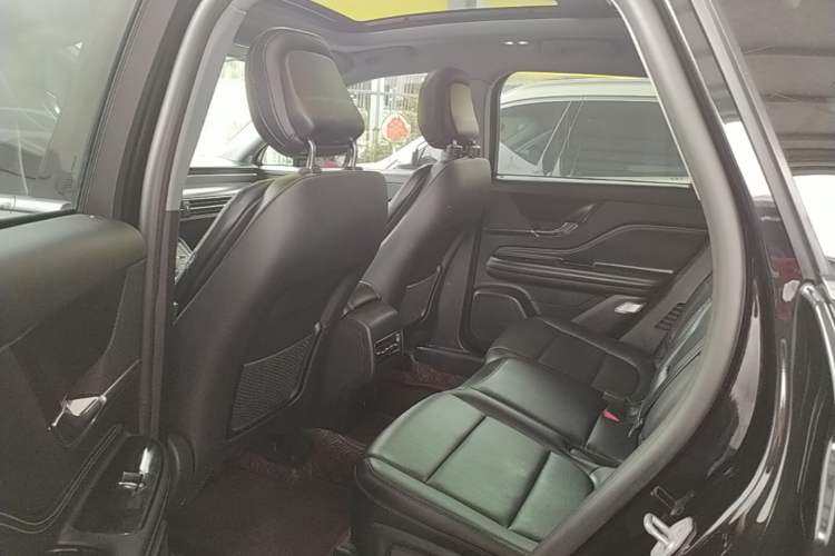 Used Lincoln Corsair 2022 2.0T Two-Wheel Drive Luxury Edition Left Rear Seat