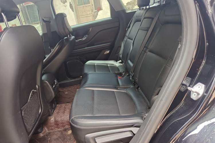 Used Lincoln Corsair 2022 2.0T Two-Wheel Drive Deluxe Edition Left Rear Seat