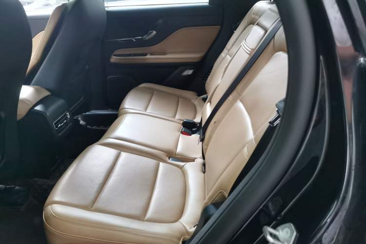 Used Lincoln Corsair 2022 2.0T Two-Wheel Drive Luxury Edition Left Rear Seat