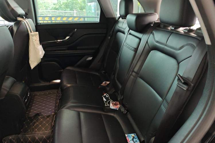 Used Lincoln Corsair 2022 2.0T Two-Wheel Drive Deluxe Edition Left Rear Seat