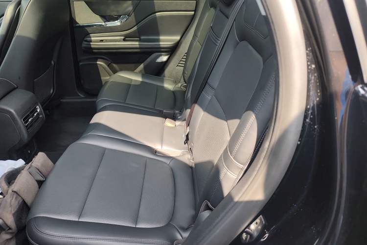 Used Lincoln Corsair 2022 2.0T Two-Wheel Drive Luxury Edition Left Rear Seat