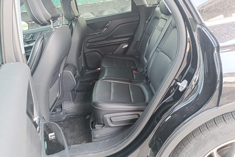 Used Lincoln Corsair 2022 2.0T Two-Wheel Drive Deluxe Edition Left Rear Seat