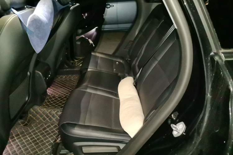 Used Lincoln Corsair 2022 2.0T Two-Wheel Drive Deluxe Edition Left Rear Seat