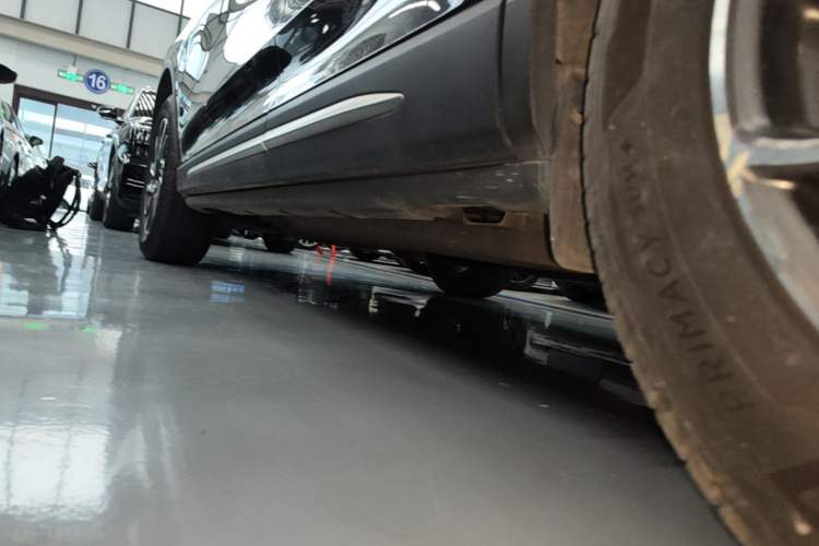 Used Lincoln Corsair 2022 2.0T Two-Wheel Drive Deluxe Edition Left Side Sill
