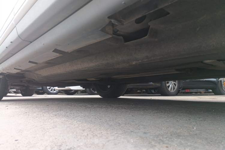 Used Lincoln Corsair 2022 2.0T Two-Wheel Drive Luxury Edition Left Side Sill