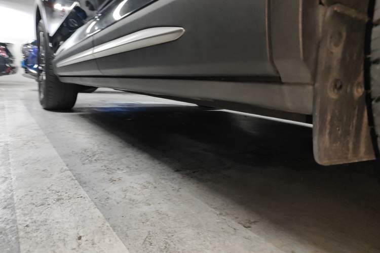 Used Lincoln Corsair 2022 2.0T Two-Wheel Drive Deluxe Edition Left Side Sill