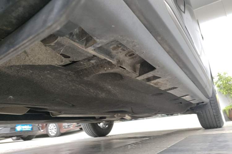 Used Lincoln Corsair 2022 2.0T Two-Wheel Drive Deluxe Edition Left Side Sill