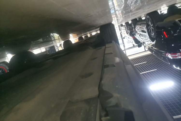 Used Lincoln Corsair 2022 2.0T Two-Wheel Drive Deluxe Edition Left Side Sill