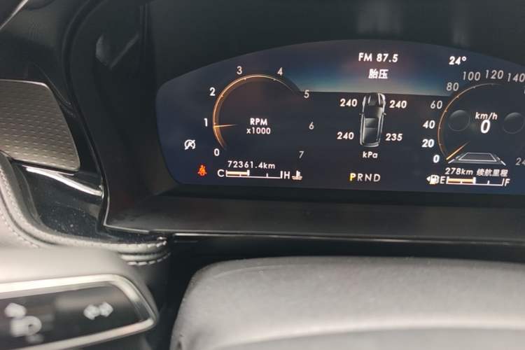 Used Lincoln Corsair 2022 2.0T Two-Wheel Drive Deluxe Edition Odometer Close Up