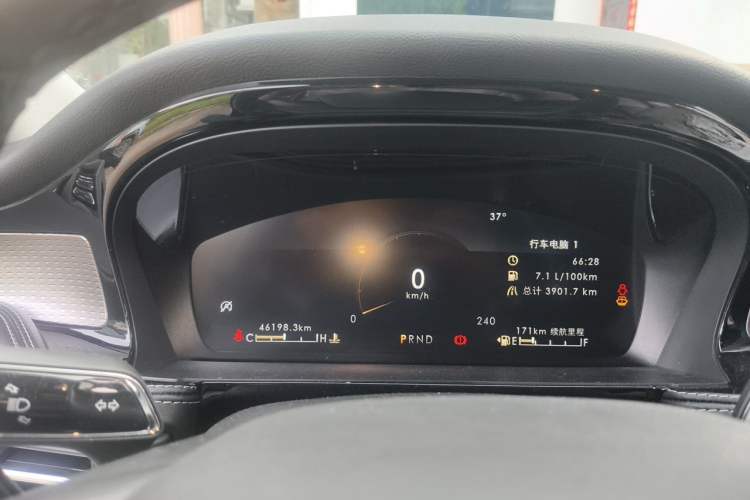 Used Lincoln Corsair 2022 2.0T Two-Wheel Drive Deluxe Edition Odometer Close Up