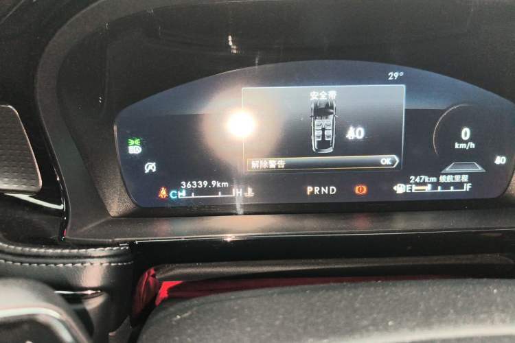 Used Lincoln Corsair 2022 2.0T Two-Wheel Drive Luxury Edition Odometer Close Up