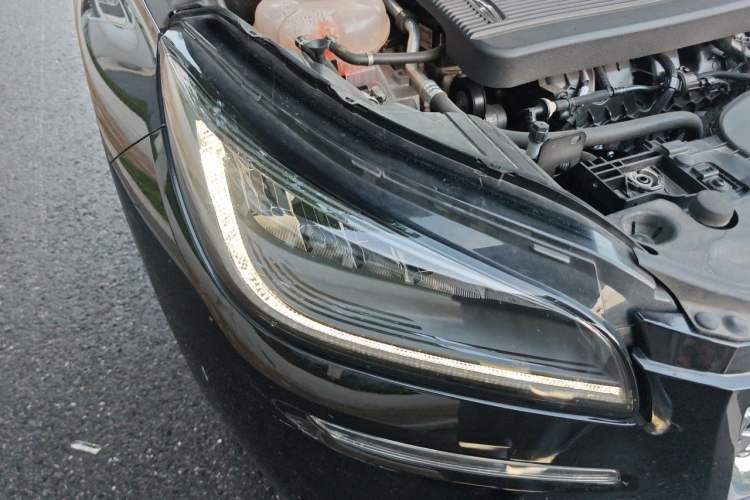Used Lincoln Corsair 2022 2.0T Two-Wheel Drive Luxury Edition Right Front Headlight
