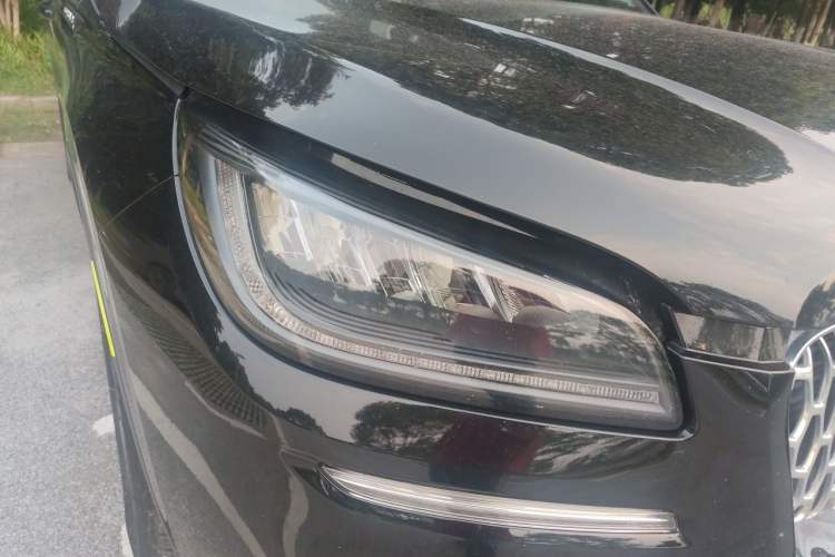 Used Lincoln Corsair 2022 Revised Version 2.0T Two-Wheel Drive Premium Edition Right Front Headlight