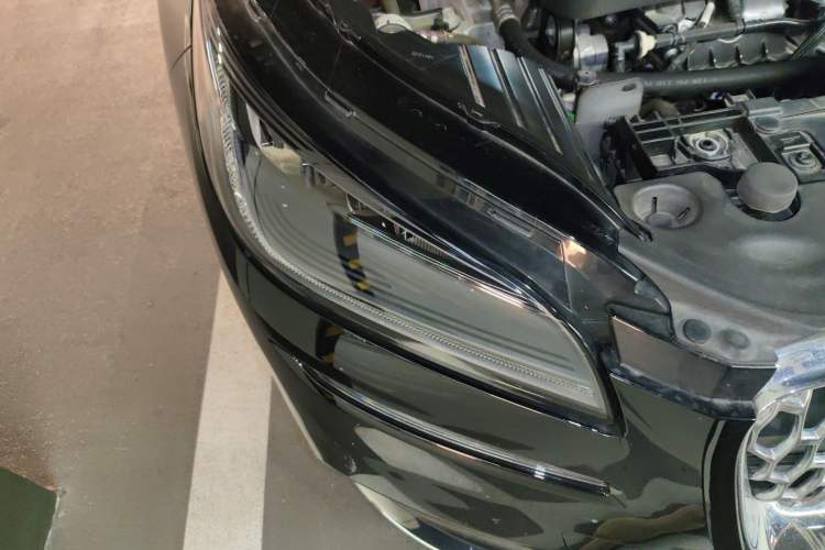 Used Lincoln Corsair 2022 2.0T Two-Wheel Drive Luxury Edition Right Front Headlight