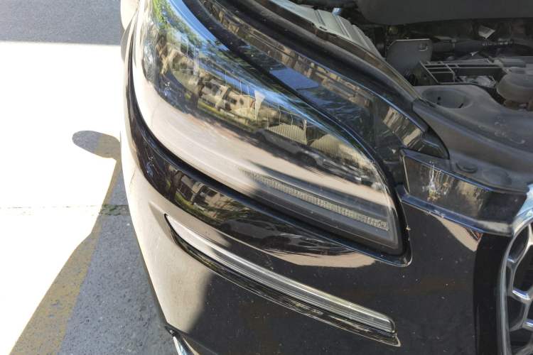 Used Lincoln Corsair 2022 2.0T Two-Wheel Drive Deluxe Edition Right Front Headlight