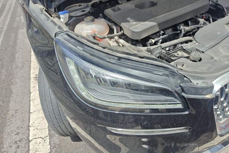 Used Lincoln Corsair 2022 2.0T Two-Wheel Drive Deluxe Edition Right Front Headlight