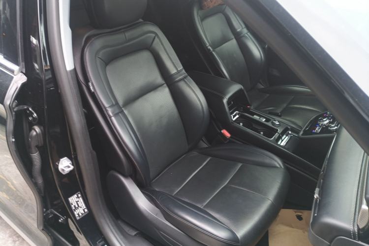 Used Lincoln Corsair 2022 2.0T Two-Wheel Drive Luxury Edition Right Front Seat